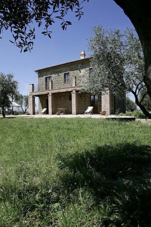 Agriturismo Tenuta Roccaccia Питиляно Екстериор снимка