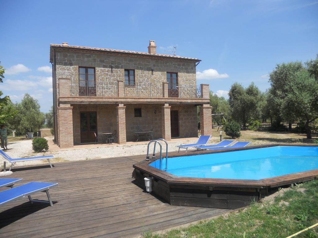 Agriturismo Tenuta Roccaccia Питиляно Екстериор снимка