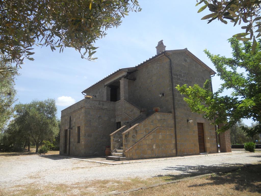 Agriturismo Tenuta Roccaccia Питиляно Екстериор снимка