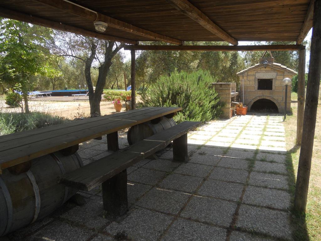 Agriturismo Tenuta Roccaccia Питиляно Екстериор снимка