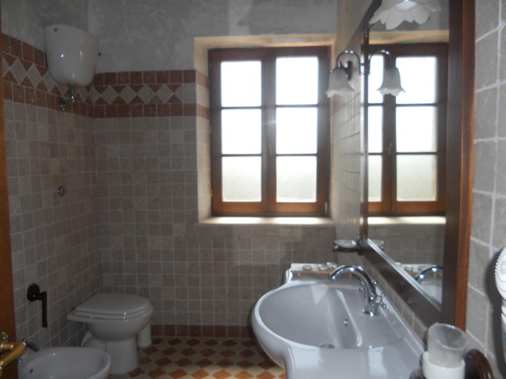 Agriturismo Tenuta Roccaccia Питиляно Екстериор снимка
