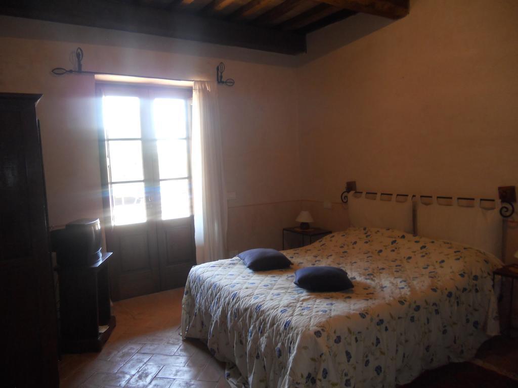 Agriturismo Tenuta Roccaccia Питиляно Екстериор снимка